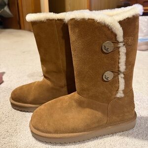 Women's Ugg Boots- Chestnut